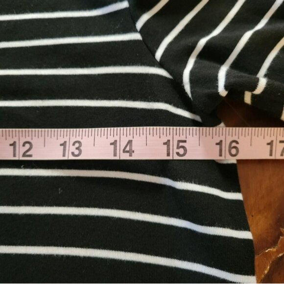 WHBM Casual Dress Striped Black White Knit Shift Medium Cutout Cold Shoulder - Picture 7 of 8